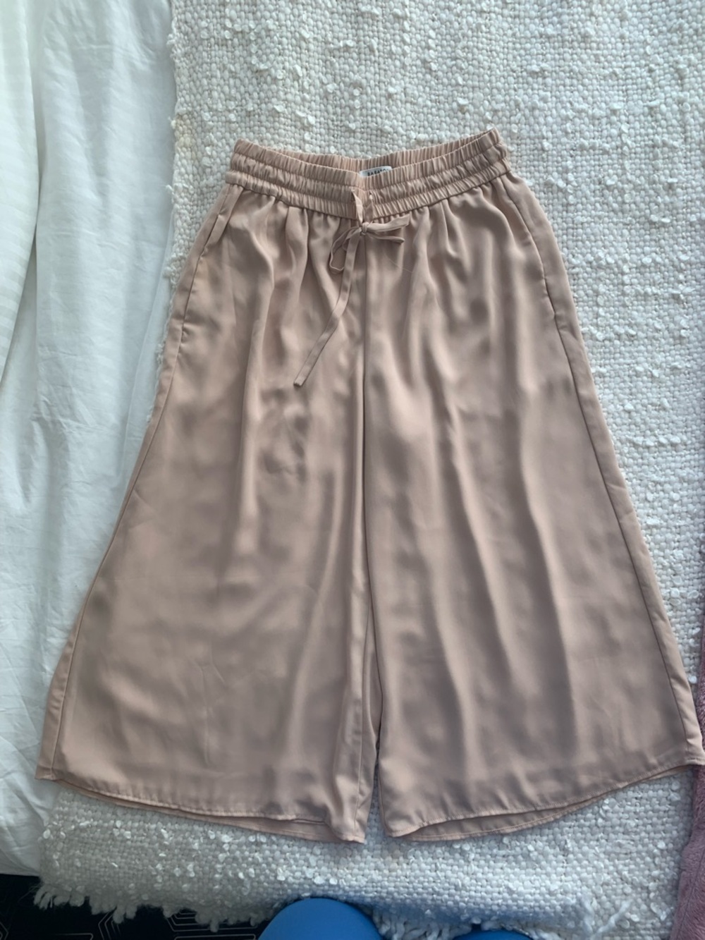 Aritzia Babaton Wide-Leg Cropped Drawstring Pants